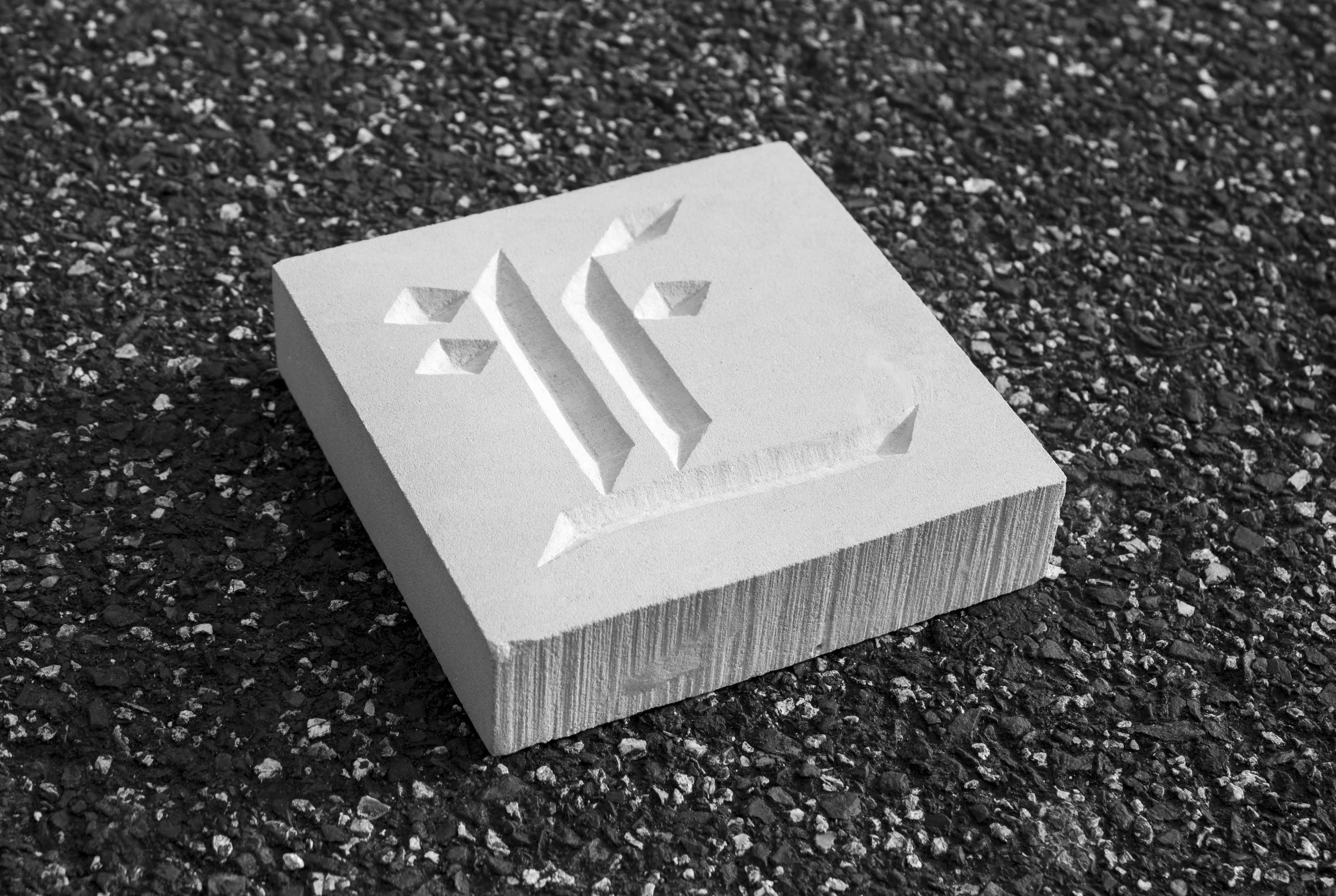 Gravé dans la roche