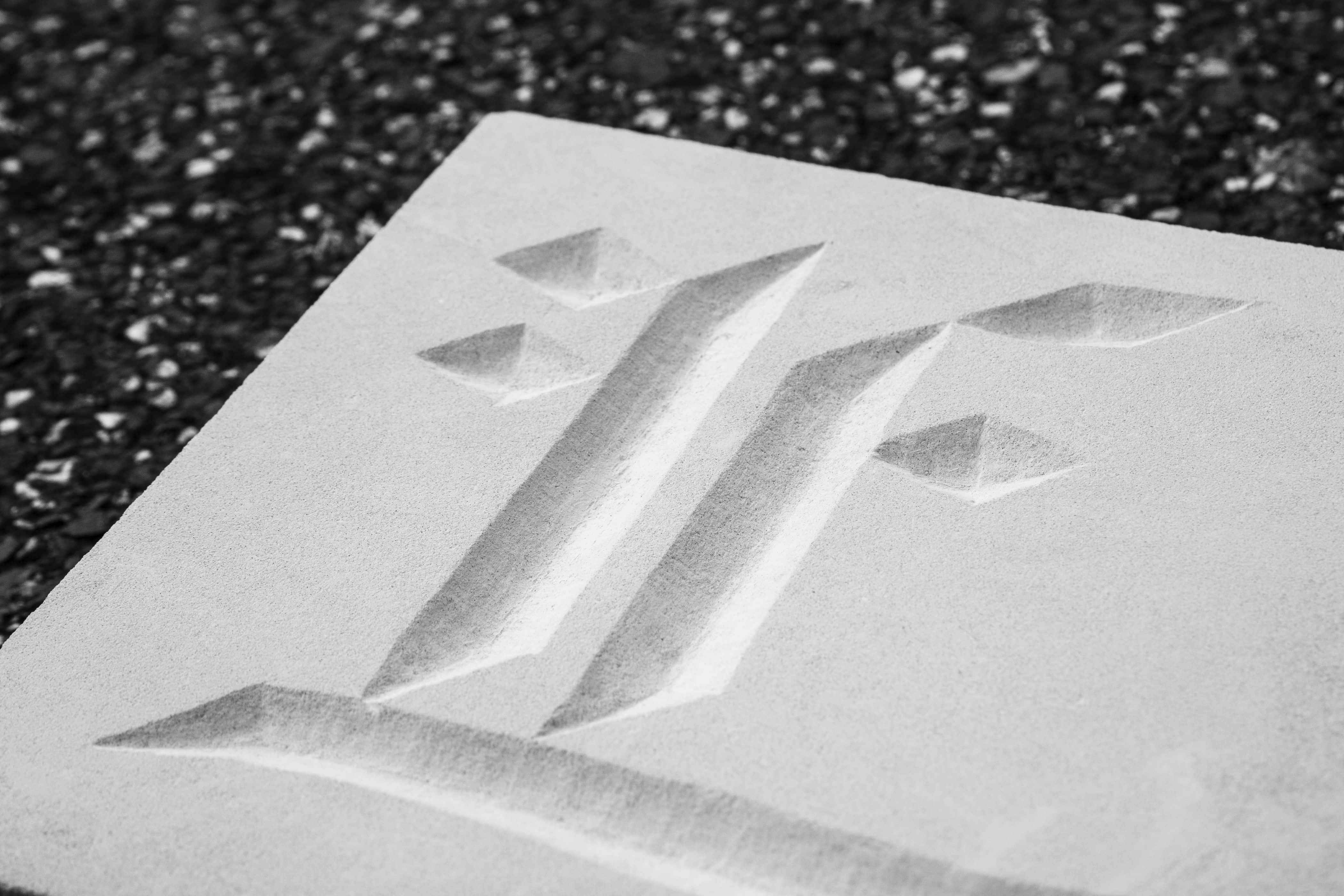 Gravé dans la roche